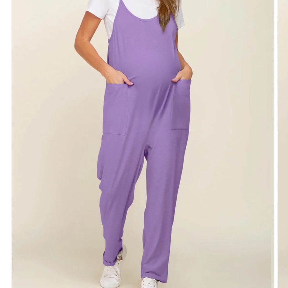 Purple Relaxed Fit Jumpsuit with Sleeveless Design
